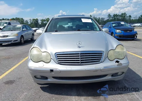 2003 Mercedes-Benz C 240 from USA, damaged, VIN WDBRF81J13F367677